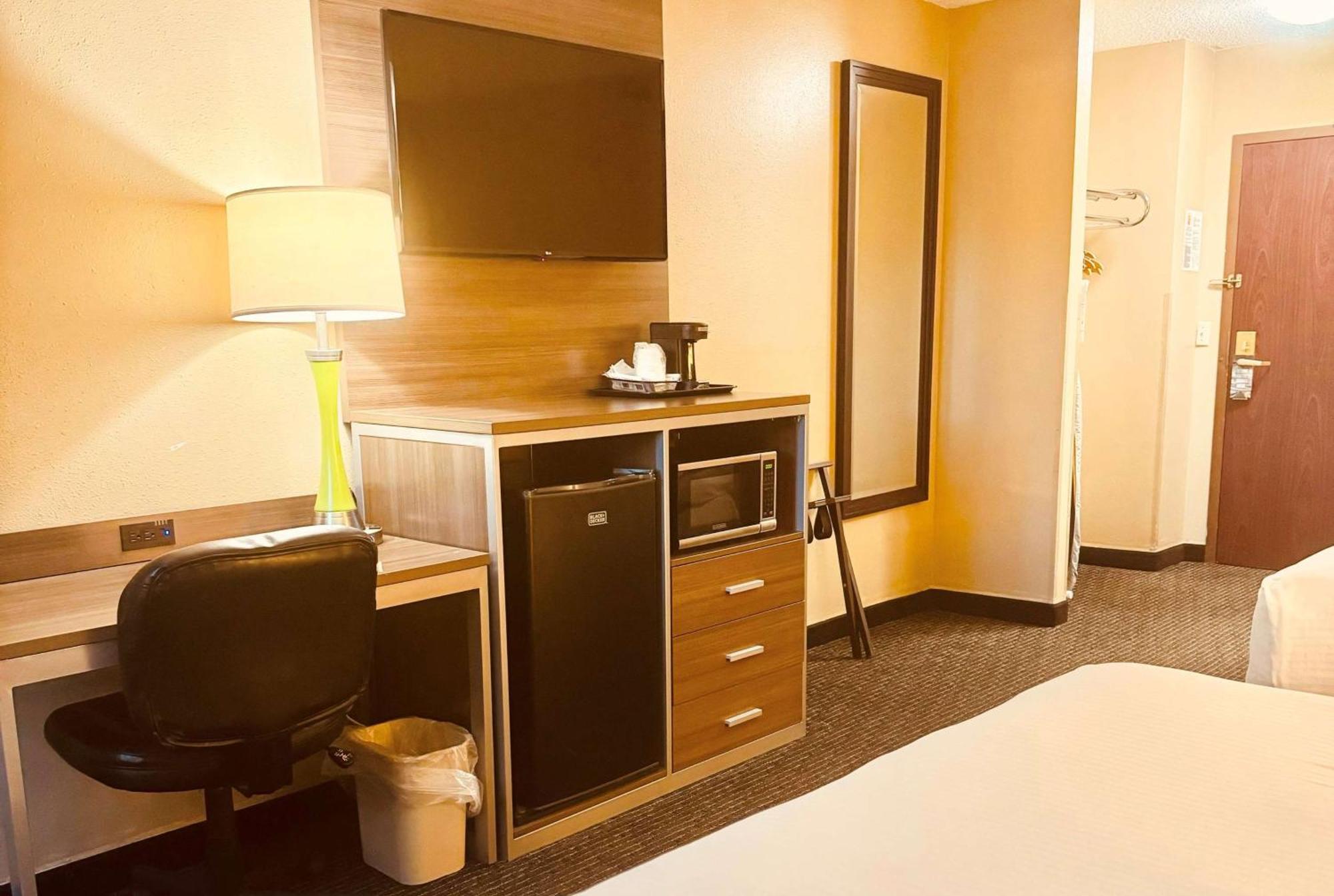 Super 8 By Wyndham St Charles Hotel Saint Charles Luaran gambar